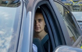 ايطاليا.. نقل قائدة سفينة لإنقاذ المهاجرين إلى مكان سري بعد تهديدات!
