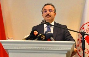الداخلية التركية تهدد بترحيل السوريين