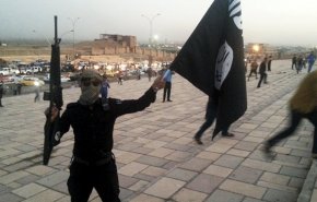 محاكمة داعشي هولندي نشر صوره مع جثة مصلوبة