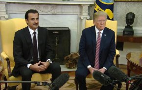 ترامب مخاطباً أمير قطر: الحمد لله كلها من أموالكم!