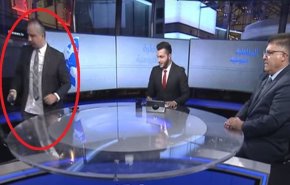 صحفي إسرائيلي ينسحب من مناظرة تلفزيونية احتجاجا على شتم الملك السعودي