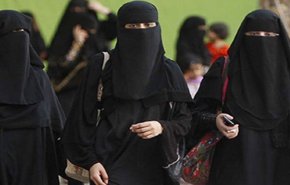 حكومة تونس: قرار منع النقاب لا رجعة فيه