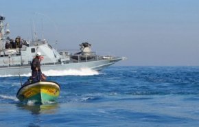 الاحتلال يستهدف مراكب الصيادين شمال القطاع غزة