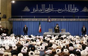 قائد الثورة الاسلامية يستقبل ائمة الجمعة في انحاء البلاد