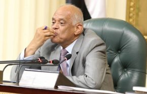 شاهد..هذا سبب حب رئيس البرلمان المصري للسيسي!