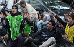 شباب المغرب يركبون موجة الهجرة و يحترقون بنيران الغضب
