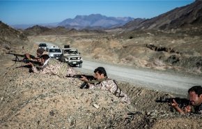 الحرس الثوري يحرر رهينتين اختطفا ونقلا الى باكستان