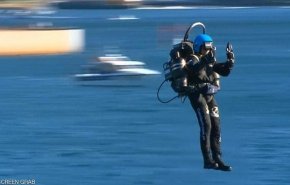 بالفيديو/ بأغرب طريقة .. أسترالي يحتفل بذكرى الهبوط على القمر