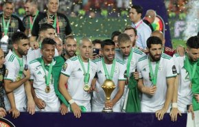 بالفيديو.. محاربو الصحراء يهدون نجاحهم لفلسطين وهكذا ردت لهم التحية