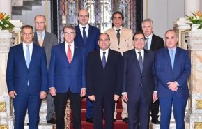 مصر تستضيف اجتماعا بحضور صهیوني وأمريكي 