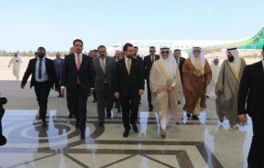 الحلبوسي يصل الكويت