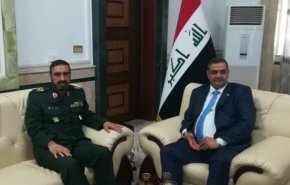 ايران والعراق يبحثان تطوير العلاقات الدفاعية
