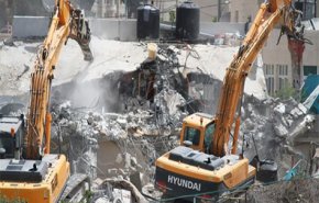 الاحتلال يهدم خيمة الاعتصام في وادي الحمص+صور