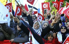 شاهد.. تونس تقترب من صراع انتخابي مركزه العاصمة