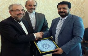 ايران تبحث العلاقات التجارية والبرلمانية مع باكستان