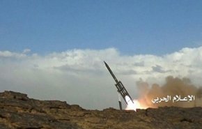 القوات اليمنية تدك معسكرا سعوديا في نجران بصاروخ بدر-F