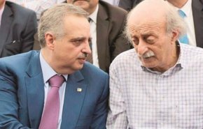 شاهد: جنبلاط يلتقي بأرسلان وهذا ما حدث بينهما.. 