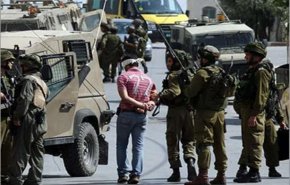 اعتقالات بالضفة تطال 13 مواطناً بالضفة والقدس
