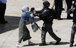 شاهد: القمع الوحشي للمصلين في المسجد الأقصى