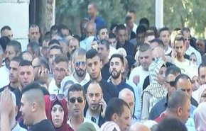 شاهد.. مواجهات بالأقصى بعد محاولة منع المصلين لأداء صلاة العيد