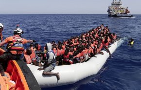 إنقاذ 400 مهاجر قبالة السواحل الليبية
