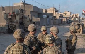قوة أميركية تتجول في صحراء القيارة بالموصل