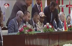 السودان... توقيع الوثيقة الدستورية والسياسية