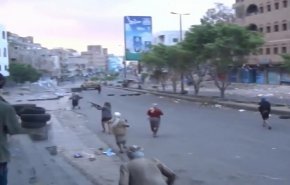 بالفيديو..  صراع ميليشيات الإمارات والسعودية يمتد إلى تعز
