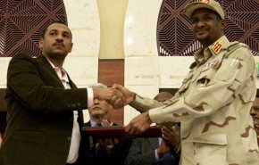 السودانيون يطوون صفحة الماضي بتوقيع وثيقة تقاسم السلطة