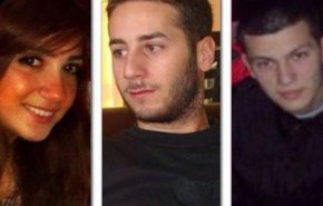 فيلم وثائقي مفبرك يظهر فتاة من حمص وأمها والشهداء الثلاثة