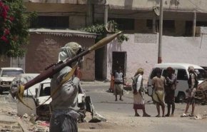 تصعيد واقتتال في ابين .. وحكومة المستقيل هادي تعلق