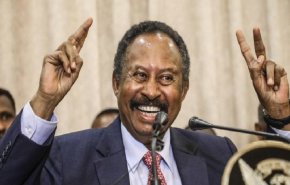 “قنبلة سودانية” قيمتها 60 مليار.. بـ”حضن حمدوك”