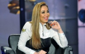 بعد اثارتها الجدل والغضب..إعلامية مصرية تعلن اعتزالها العمل الإعلامي والتمثيل