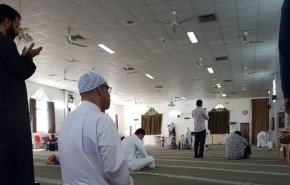 النظام البحريني يمنع صلاة الجمعة في الدراز 