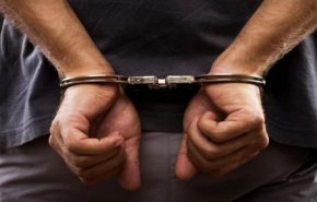 الأردن.. اعتقال مطلق النار على حافلة البتراء

