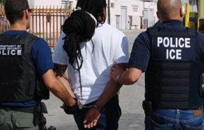 أفريقي خطير.. حاول تهريب 60 كيلو مخدرات في أغرب مكان بجسمه!
