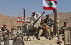 الجيش اللبناني يطلق النار على طائرتين إسرائيليتين+فيديو