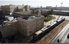 قلق فلسطيني من ’ترام القدس’ 