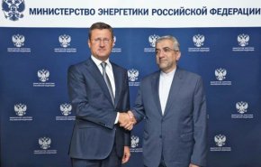 ایران تبحث مع روسیا التعامل في سوق النفط العالمية