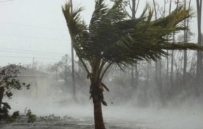 أمطار غزيرة في الساحل الأمريكي بسبب الإعصار دوريان