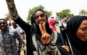ثالث وزيرة خارجية عربية.. المرأة السودانية 