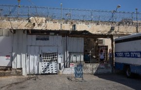 6 أسرى فلسطينيين يواصلون إضرابهم رغم ظروفهم الصحية

