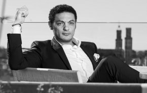 محمد علي يشعل حربا إلكترونية بمصر... ومجهولون يخترقون حسابه