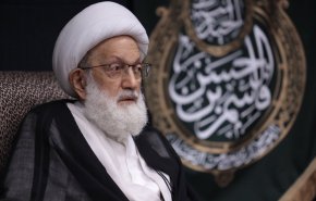 شاهد/اية الله قاسم يشارك في مراسم العزاء الحسيني في قم