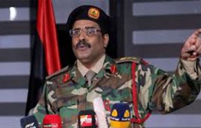 لماذا ظهر المتحدث باسم حفتر بزيه العسكري في أبوظبي؟