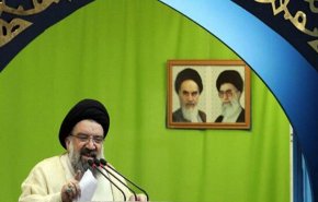 آية الله خاتمي: اميركا تسعى لفرض مطالبها على شعبنا