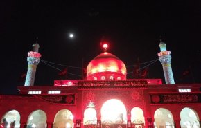 سوريا... مرقد السيدة زينب (ع) يتشح بالسواد إحياء لذكرى عاشوراء 