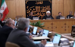 روحاني يتحدث عن خطوات اخرى لخفض ايران التزامها النووي