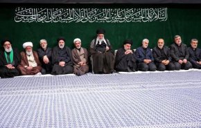 شاهد/ السيد مقتدى الصدر 'يلطم' في مجلس عزاء حسيني بطهران