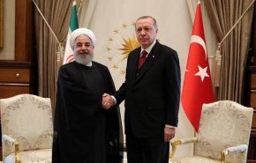 روحاني يلتقي اردوغان على هامش أعمال القمة الثلاثية